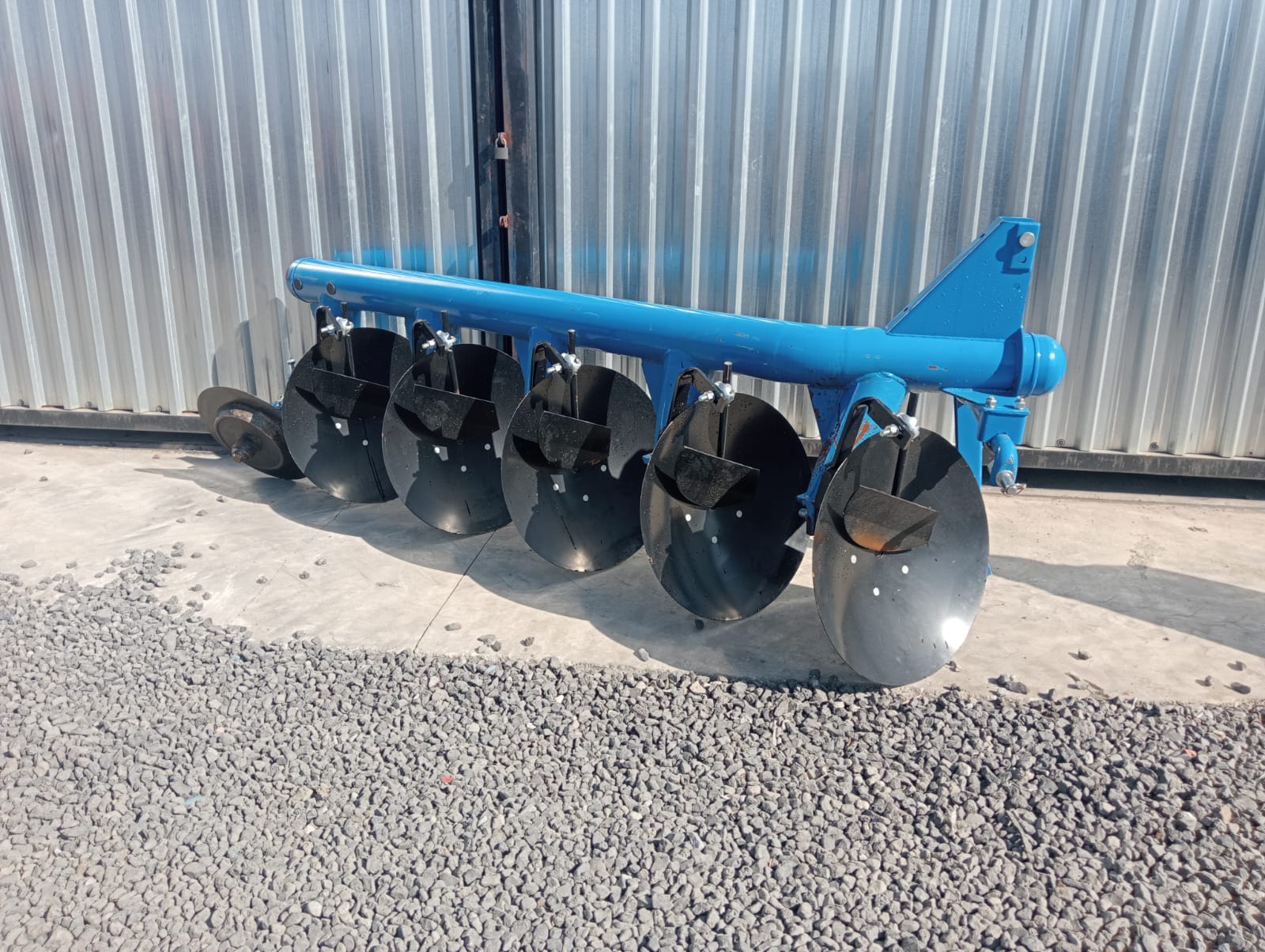 Disc Ploughs : 2, 3, 4 and 5 Disc Plough - Image 2